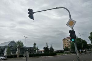 NOVI SEMAFORI U LOZNICI: Uskoro signalizacija na 2 frekventne raskrsnice u centru grada (FOTO)