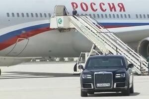 ENIGMA PUTINOVE CRNE LIMUZINE: Zašto je predsednik Rusije jedini imao kola te boje na samitu u Turkmenistanu! VIDEO