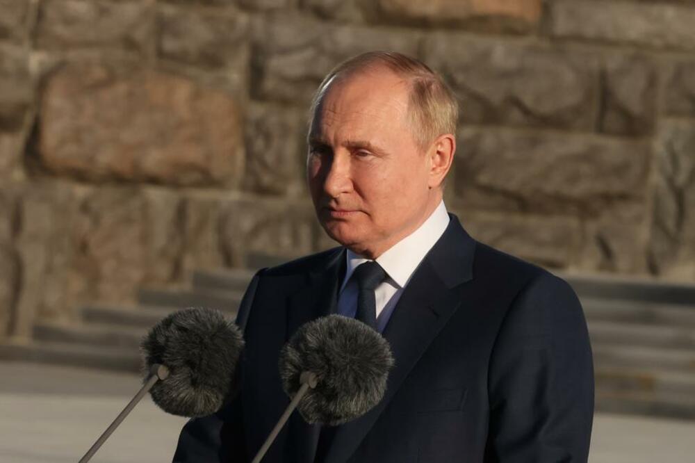 PUTINU RADE IZA LEĐA? Britanski mediji: Visoki zvaničnik Kremlja u tajnosti kontaktirao zapadne službe