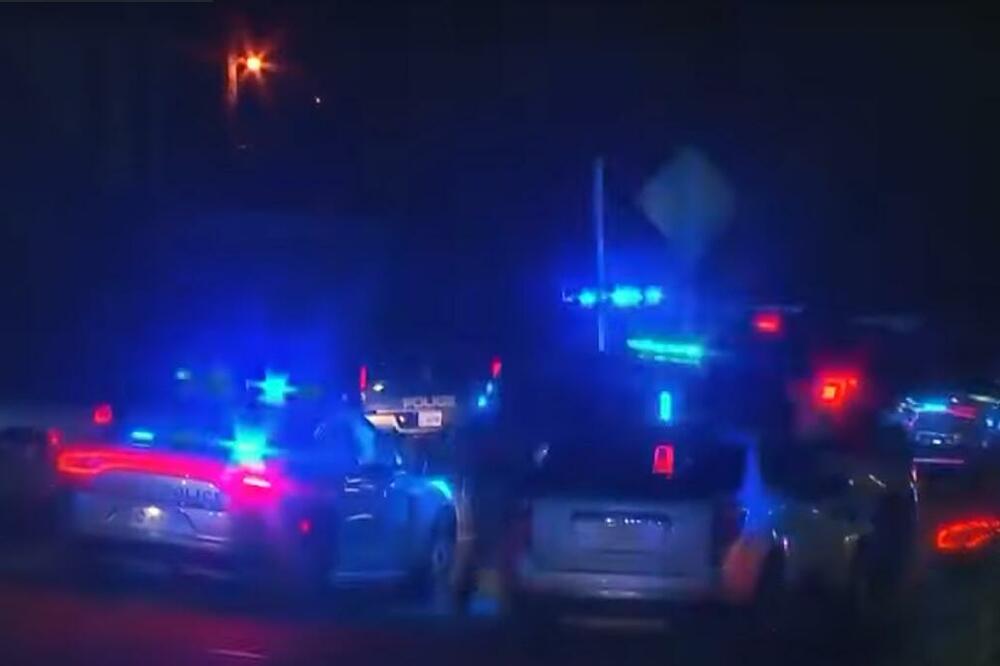 MASAKR U KENTAKIJU: Ubijena 2 policajca, još 5 ranjeno, muškarac satima pucao na njih (VIDEO)