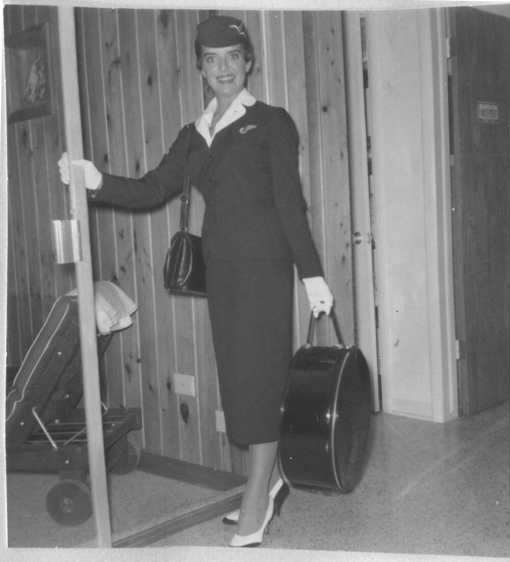 Bet Neš, najstarija stjuardesa, Ginisov rekord