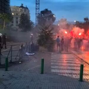 HAOS NA ULICAMA SEVERNE MAKEDONIJE: Na protestima u Skoplju povređeno 47