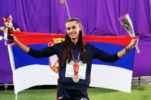MAGIČAN USPEH SRPSKIH TROSKOKAŠICA: Dve medalje za Srbiju na EP U18