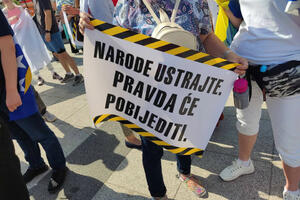 LOPOVI, LOPOVI: U BiH nezadovoljni građani izašli na ulice, dali jasne zahteve VIDEO FOTO