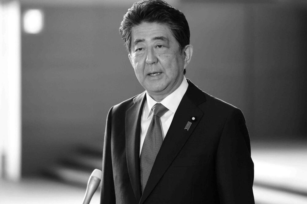 PREMINUO ŠINZO ABE: Bivši japanski premijer podlegao povredama