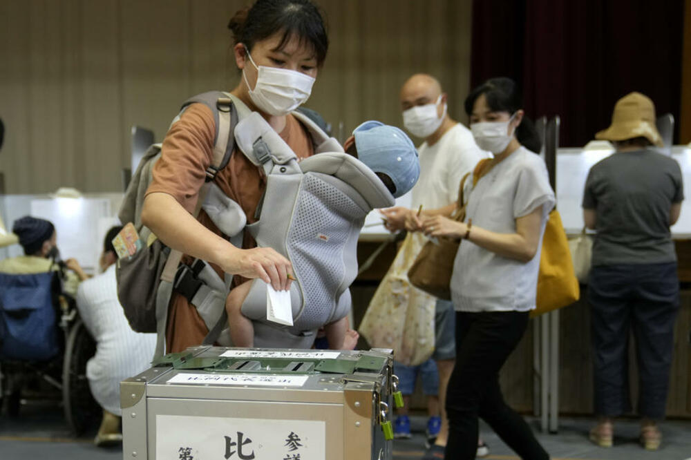 VLADAJUĆA KOALICIJA NAKON UBISTVA ABEA POBEDNIK IZBORA U JAPANU: Konačni rezultati u ponedeljak