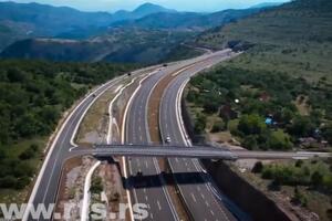 PRVA VOŽNJA NAJSKUPLJIM AUTO-PUTEM NA SVETU KOJI SPAJA CRNU GORU SA SRBIJOM: 20 mostova, 16 tunela! Zbogom, Moračo! (VIDEO)