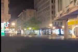 EVO ME, POLICIJO?! SKAREDNO! BEOGRADSKU POLICIJU PROVOCIRA NARODNJAČKIM HITOM: Snimao se kako autom divlja Knez Mihailovom (VIDEO)