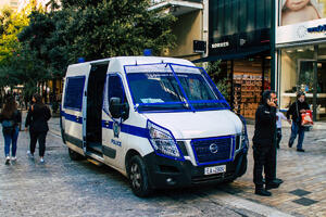 OBRT U GRČKOJ: Srpkinja koja je uhapšena u Solunu NIJE namerno ostavila decu u autu, ONA je kriva za nesporazum!