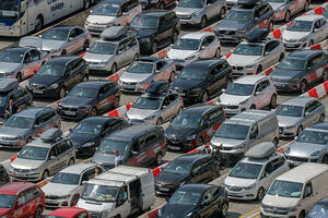 POSLE TRI DANA HAOSA: Saobraćaj u britanskoj luci Dover odvija se normalno, čekanja svedena na sat vremena