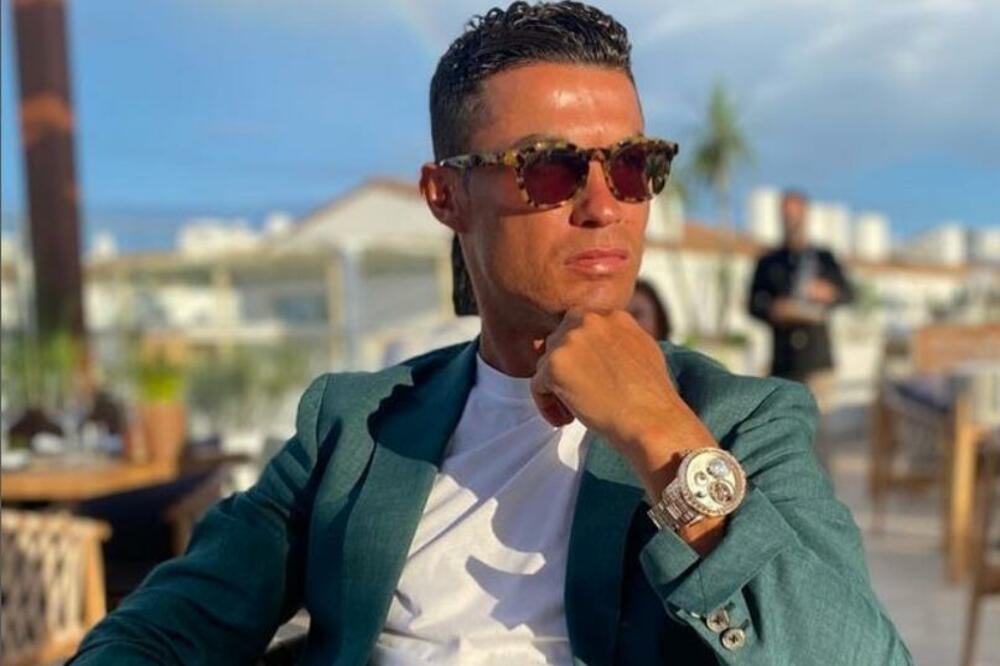 RONALDO SE POKAJAO I VRATIO U JUNAJTED: Stigao u Karington na sastanak sa menadžerom, dočekao ga ser Aleks Ferguson