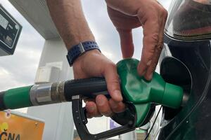 OVO SU NOVE CENE GORIVA: Evo koliko će narednih dana koštati dizel i benzin