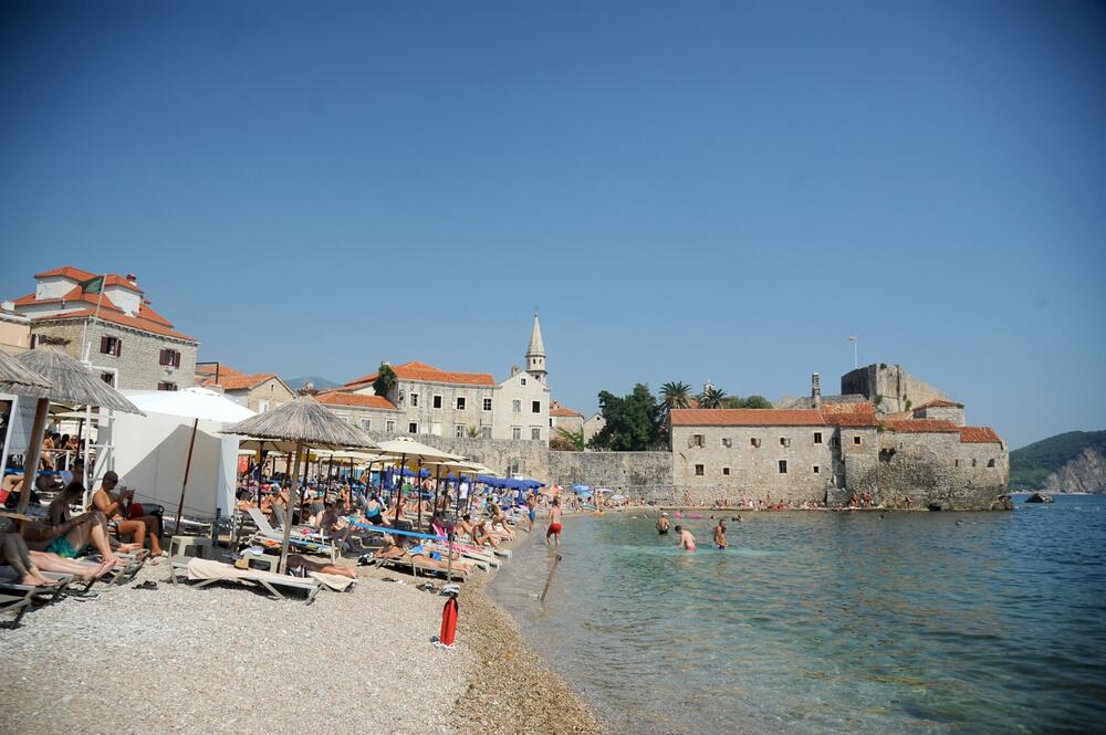 Crna Gora, primorje, plaža