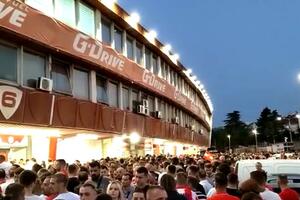 DELIJE ISPUNILE MARAKANU: Prva utakmica Crvene zvezde u Evropi privukla veliku pažnju navijača VIDEO