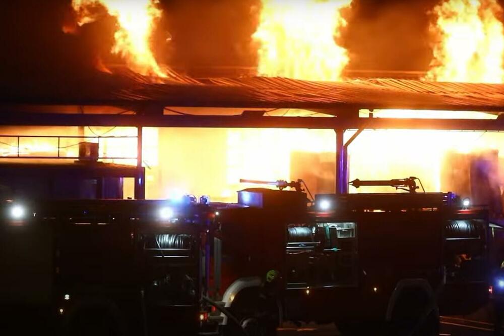LOKALIZOVAN POŽAR U ZAGREBU: 200 vatrogasaca se celu noć borilo sa požarom na Žitnjaku VIDEO