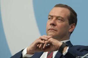 ŽELE DA UNIŠTE RUSIJU! Medvedev brutalno govorio o SAD: U Ukrajini se agresivno vodi njihova zločinačka politika