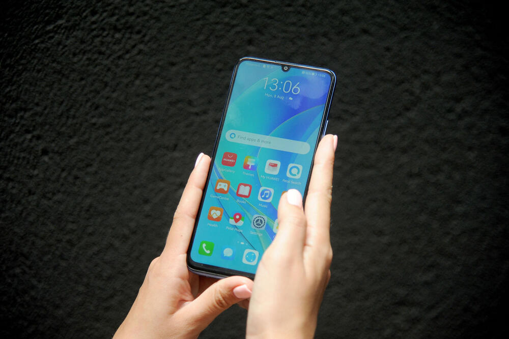 Huawei nova Y70 – Telefon za sve uzraste