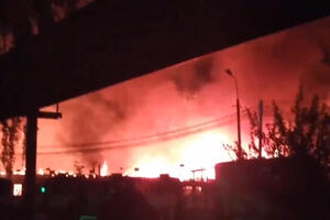 POŽAR U VOJNOJ BAZI KOD MOSKVE: Vatra se sa barake proširila na okolno područje, nema povređenih VIDEO