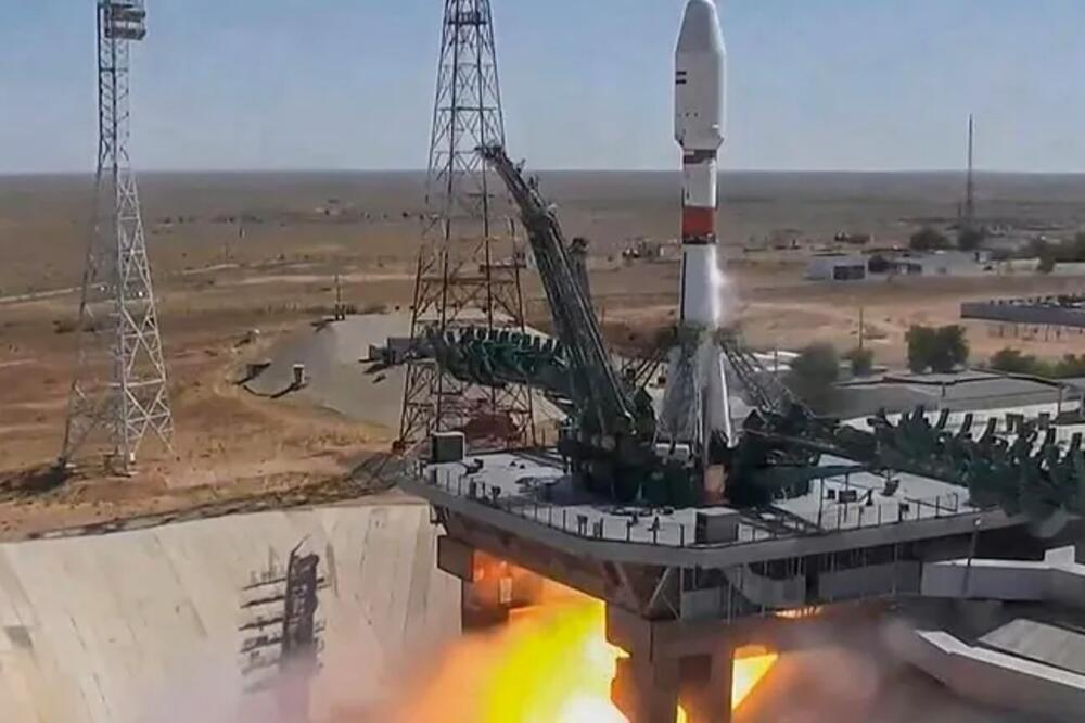 OD OVOG PAKTA STREPE ZAPADNE ZEMLJE: Rusija upravo lansirala satelit moćnog savetnika, svemu prethodila Putinova poseta VIDEO