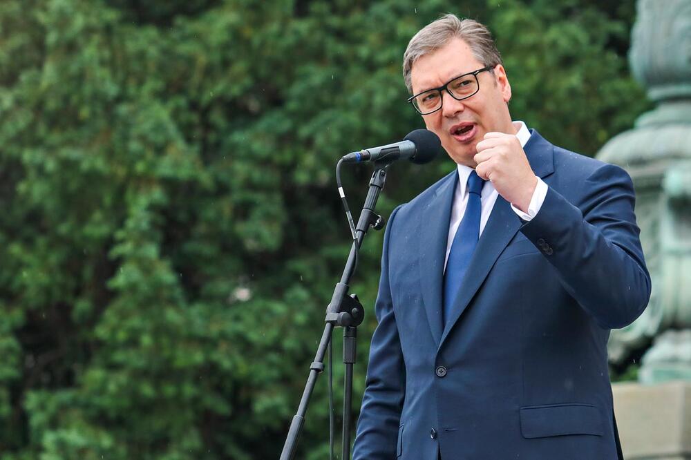 PREDSEDNIK VUČIĆ POSLAO MOĆNU PORUKU: Srbija će da brine o svom narodu i da bude dovoljno jaka da bude sama (VIDEO)