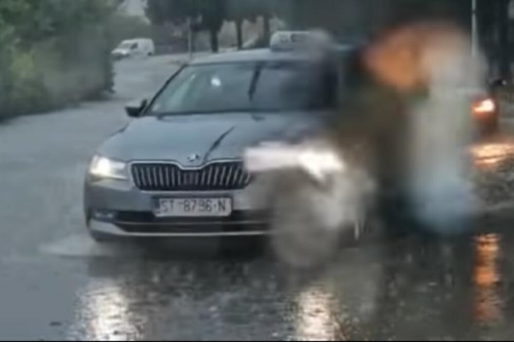 SPLIT KAO VENECIJA: Dalmaciju pogodilo nezapamćeno nevreme! Do 14 sati palo 40 litara kiše! VIDEO