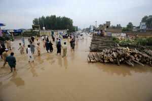 STRAVIČNI SNIMCI IZ PAKISTANA: Nemilosrdne monsunske kiše razorile zemlju! Trećina države pod vodom (VIDEO)