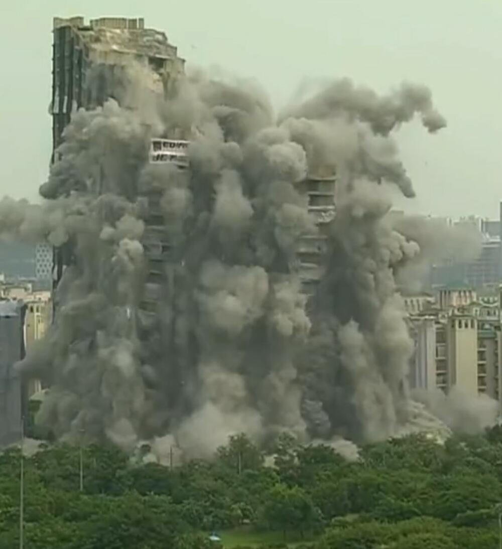 rušenje nebodera u Indiji