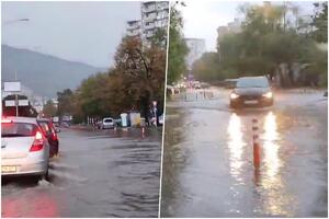 JAKO NEVREME POGODILO SKOPLJE: Ulice poplavljene, vetar lomio drveće! VIDEO