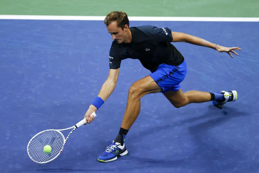FAVORITI ISPUNILI OČEKIVANJA: Medvedev i Kirjos u 3. kolu US Opena, Ože-Alijasim završio takmičenje