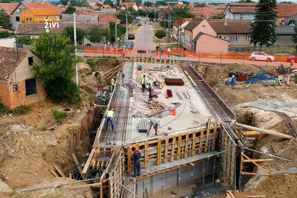SREMSKA MITROVICA REŠAVA DUGOGODIŠNJI PROBLEM: U toku izgradnja mosta preko kanala Bogaz