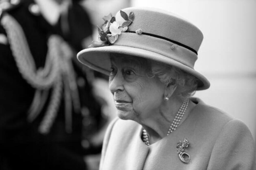 SVI SMO RAZORENI! Prvo obraćanje premijerke Liz Tras posle smrti Elizabete Druge: Kraljica je bila stena!