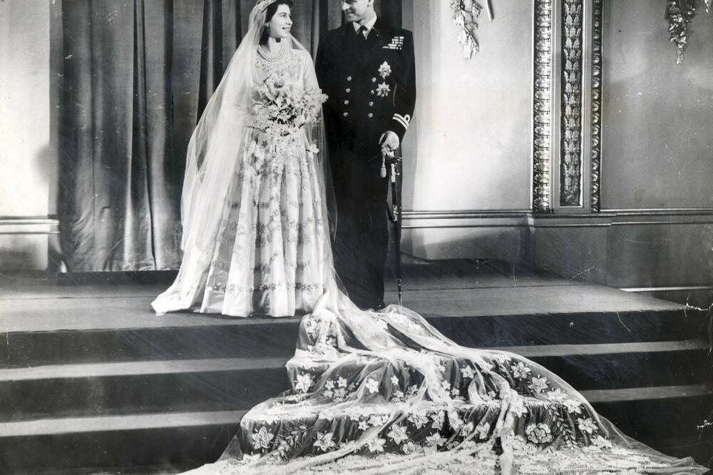 FILIP VARAO ELIZABETU SA POZNATOM GLUMICOM? Njihov 70 godina dug brak ova AFERA nije uspela da poremeti: Kraljica ga je OBOŽAVALA!