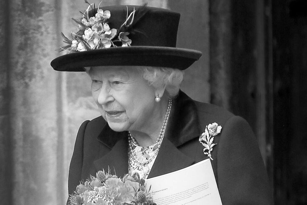 ŠAPUTANJA I SATI NEIZVESNOSTI: Evo kako se saznalo za smrt kraljice Elizabete II