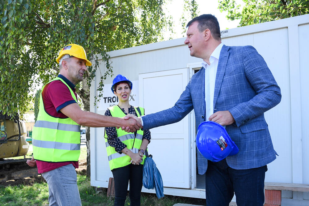 Mirović: Napreduju radovi na sveobuhvatnoj rekonstrukciji i izgradnji Doma za duševno obolela lica u Čurugu