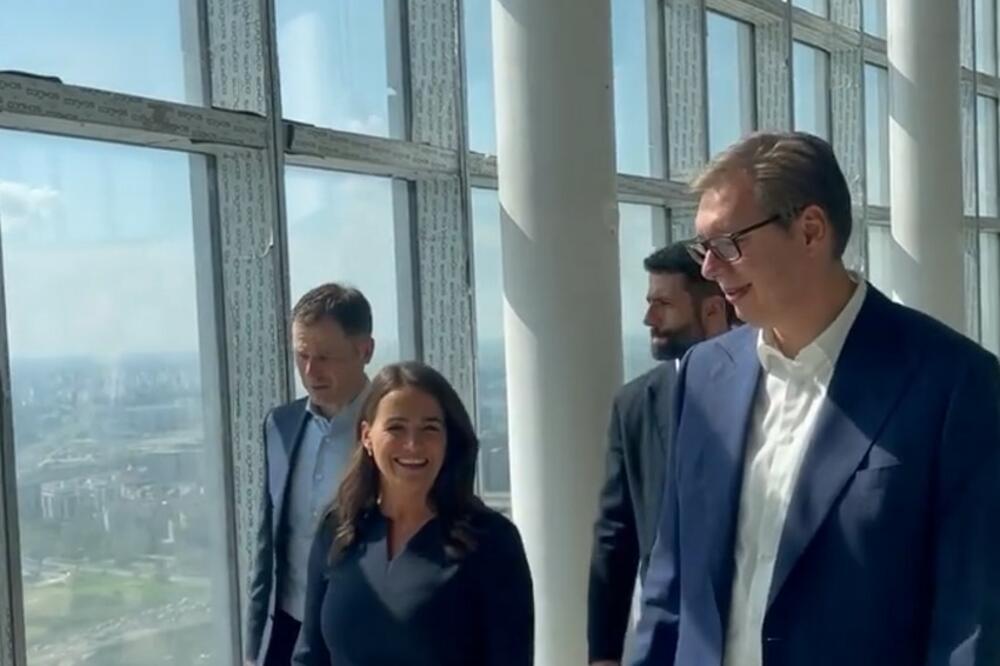 NAJLEPŠI POGLED NA NAŠU PRESTONICU: Ministar Mali sa predsednikom Vučićem i Katalin Novak na 41. spratu kule Beograd (VIDEO)