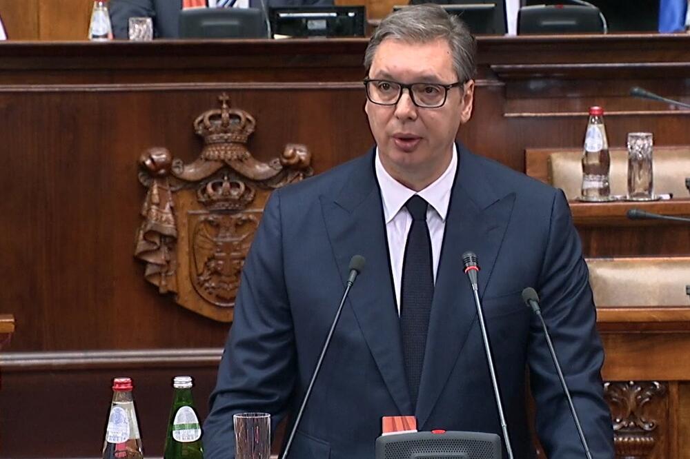 ZAVRŠENA POSEBNA SEDNICA SKUPŠTINE O KiM: Vučić predstavio izveštaj o pregovorima sa Prištinom i odgovarao na pitanja poslanika