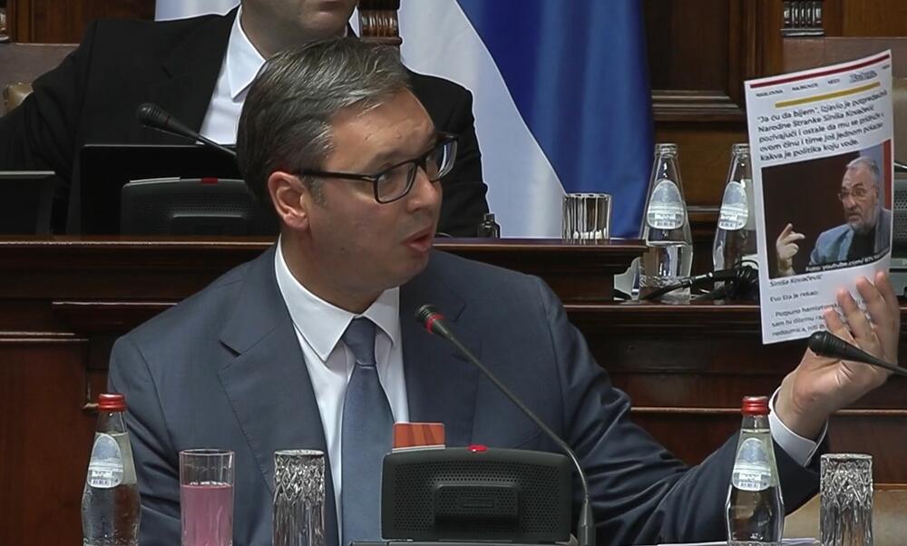 Aleksandar Vučić, Skupština, Siniša Kovačević