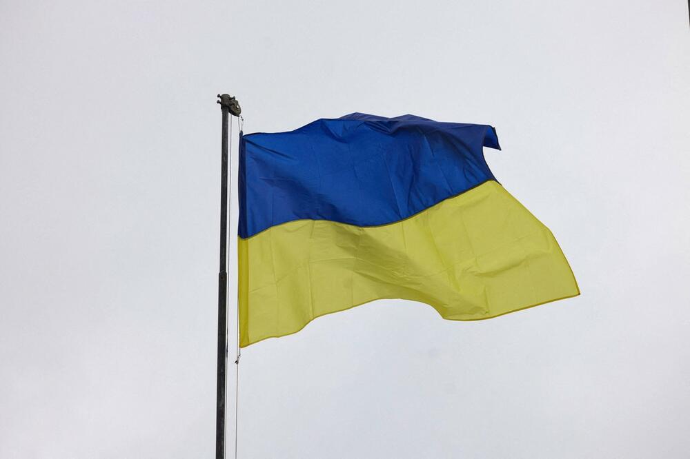 Izjum, ukrajinska zastava