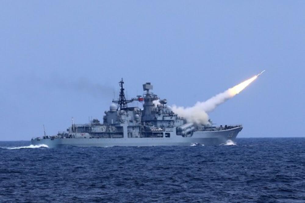 ZADATAK NAM JE DA ODRŽIMO MIR! Ruska i kinesma mornarica organizuju zajedničke taktičke vežbe na Pacifiku