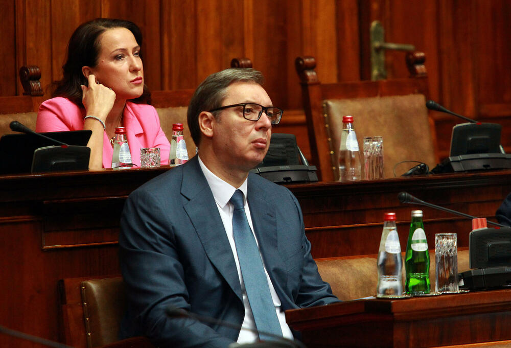 Aleksandar Vučić, Skupština Srbije, sednica