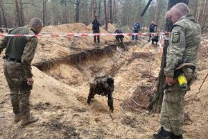 440 TELA U MASOVNOJ GROBNICI! Ukrajinska policija tvrdi da je navodno mesto stradanja pronašla u Izjumu!