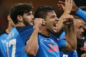 LIDER SRUŠIO ŠAMPIONA: Fudbaleri Napolija pobedili Milan na gostovanju