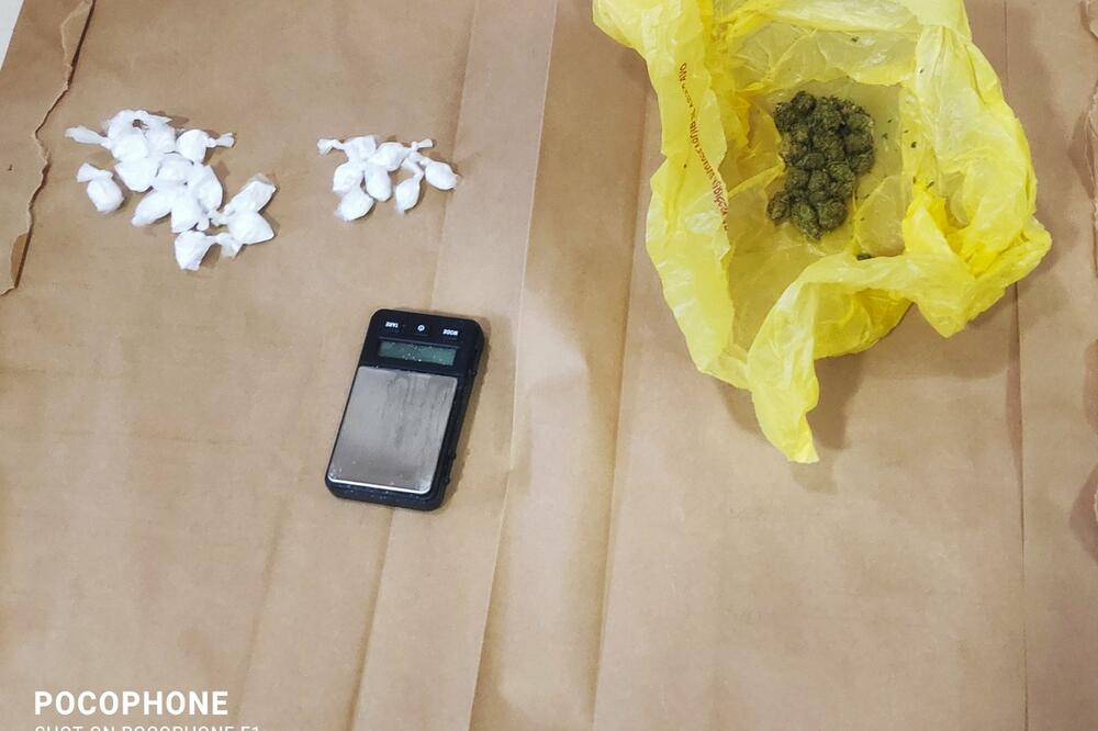 BEOGRAĐANIN UHAPŠEN U BUDVI! U stanu osumnjičenog pronađeni kokain i marihuana za uličnu prodaju