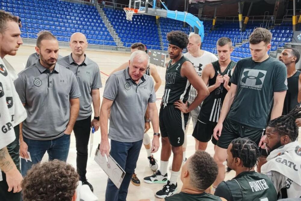 CRNO-BELI PALI U RUSIJI: Partizan poražen od Uniksa na VTB Superkupu