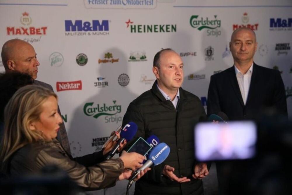 Zamenik gradonačelnika Grada Novog Sada Milan Đurić prisustvovao je otvaranju sedmog “Novosadskog okoberfest-a”