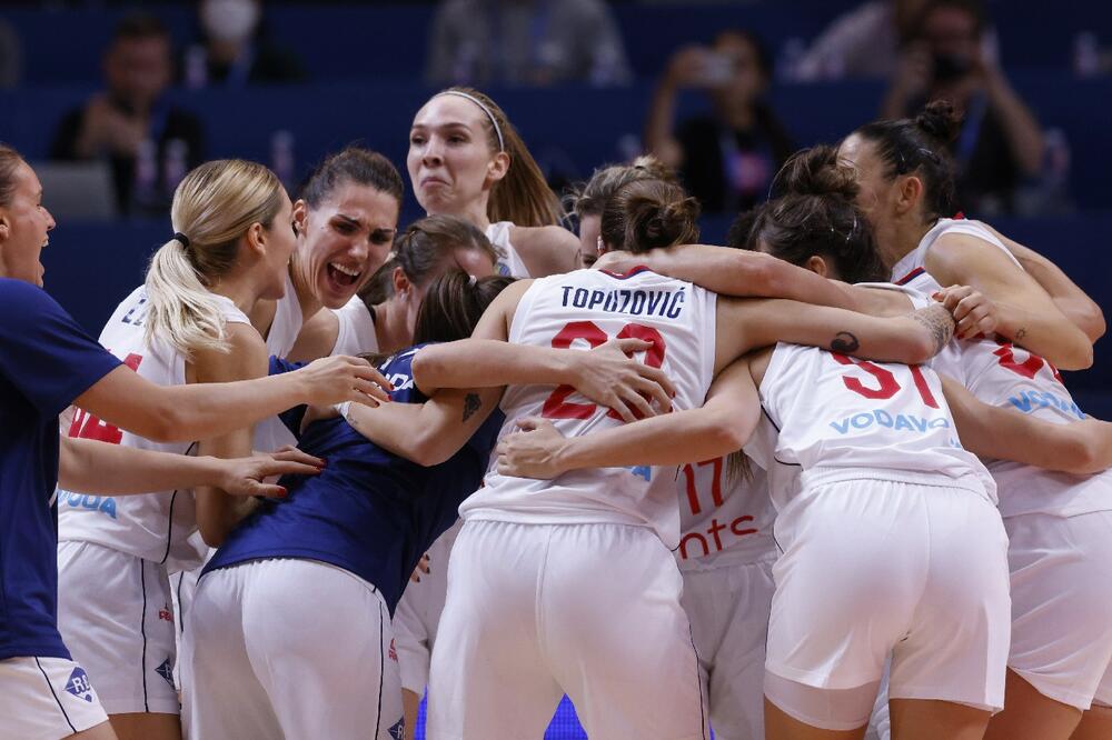 MARINA OKUPILA LAVICE: Košarkašice Srbije na okupu uoči utakmica u završnici kvalifikacija za EP