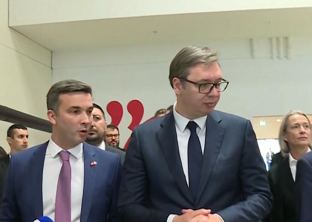Aleksandar Vučić, Inđija, Grundfos