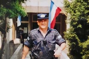 U JEDNOJ RUCI INSULIN, U DRUGOJ PUŠKA: Ovaj srpski junak oslobodio je Orahovac od albanskih terorista uz komandu - ZA MNOM, BRAĆO!