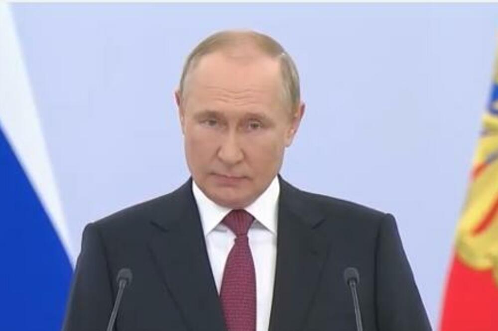 RUSKI PREDSEDNIK POTPISAO SPORAZUM O ULASKU NOVIH TERITORIJA U SASTAV RUSIJE! Putin: Pravo na samoopredeljenje je neotuđivo VIDEO