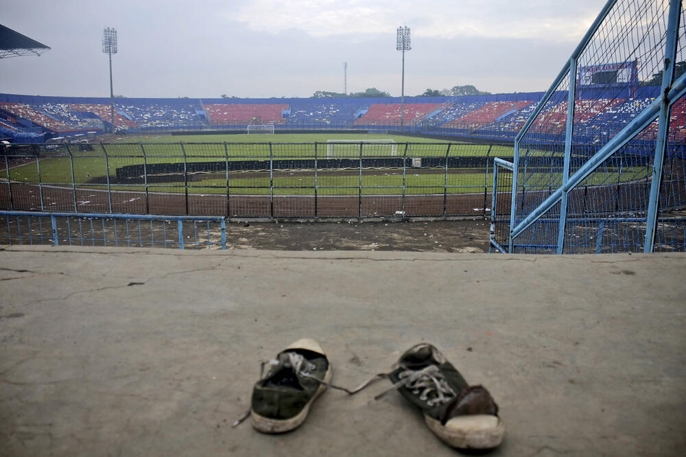 OVO JE DOPRINELO KATASTROFI U KOJOJ JE POGINULO NA STOTINE LJUDI: Oglasio se FK Indonezije i saopštio glavni razlog TRAGEDIJE